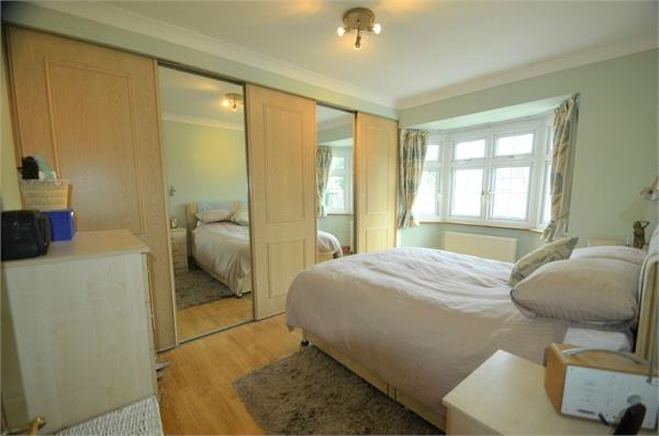 Ellesmere Avenue, Mill Hill